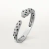 Panthere De Cartier Armband, mittleres Modell, halb pavé-besetzt