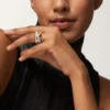 Trinity-Ring, Kissenform, großes Modell, halb pavé-besetzt